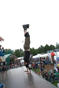 Flo Handstand